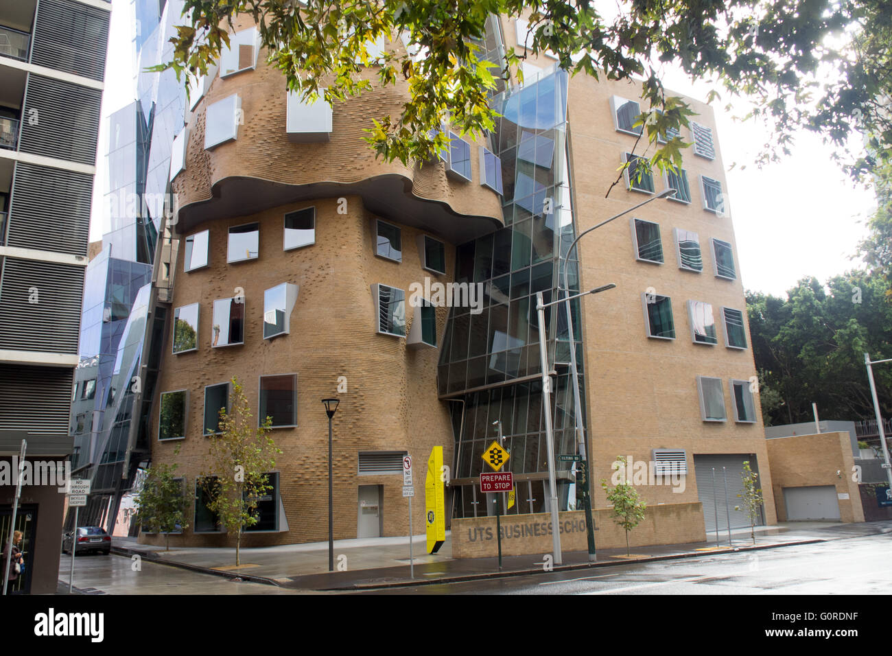 Dr Chau aile Chak Building, conçu par Frank Gehry. Banque D'Images