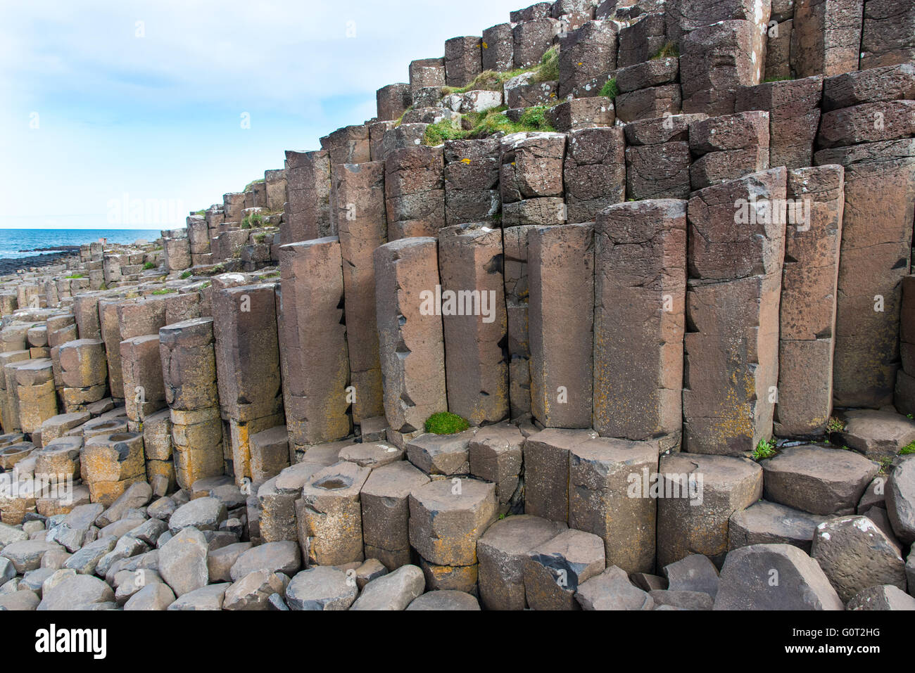Les colonnes de basalte à la Giant's Causeway, l'Irlande du Nord. Banque D'Images