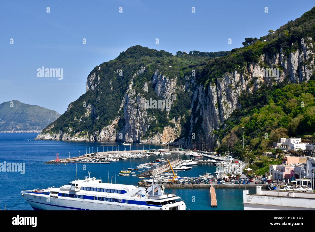 Le grand navire port de l'île de Capri Banque D'Images