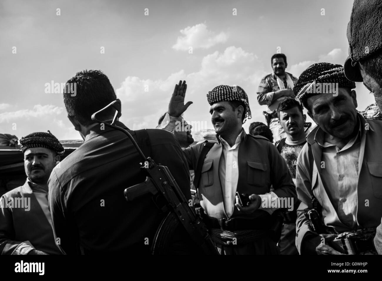 Les forces peshmergas kurdes repoussé les attaques djihadistes sur Abu Shita village - 03/05/2016 - Irak / Erbil / Abu Shita - forces peshmergas kurdes repousse avec succès les attaques djihadistes sur Abu Shita village près de la ligne de front Gwer situé dans le sud-ouest d'Erbil. Les attaques infligées de lourds dégâts sur l'État islamique (EST) qui visait à infiltrer la défense du peshmergas ligne dans la zone. - Alexandre Afonso / Le Pictorium Banque D'Images