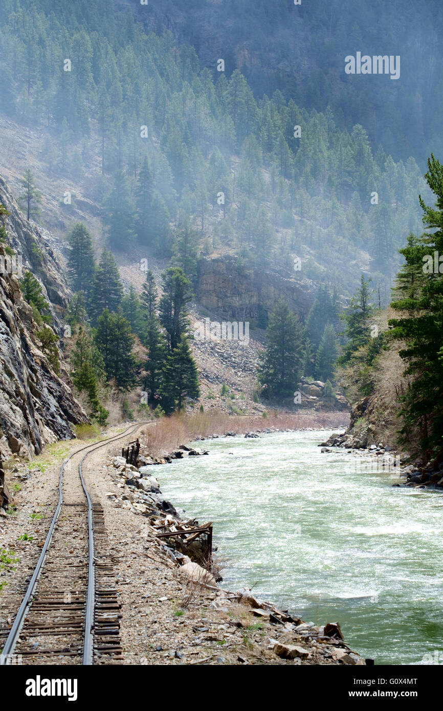 Vue de l'Animas River Valley et la voie ferroviaire de Durango Silverton Narrow Gauge steam railway, Colorado, USA Banque D'Images