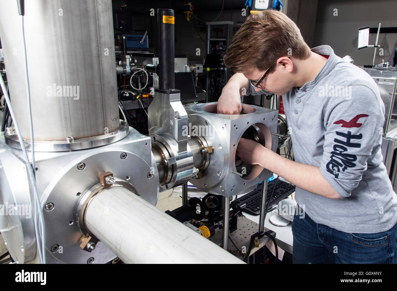 Groupe de recherche du laboratoire de physique des Plasma et Laser du professeur Pretzler dans l'Université Heinrich-Heine-Dusseldorf Banque D'Images