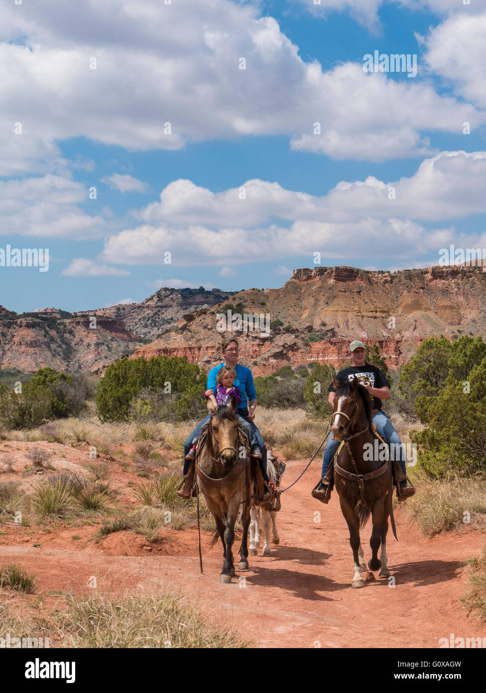 Les chevaux sur le sentier, sentier du phare, Palo Duro Canyon State Park, Canyon, Texas. Banque D'Images