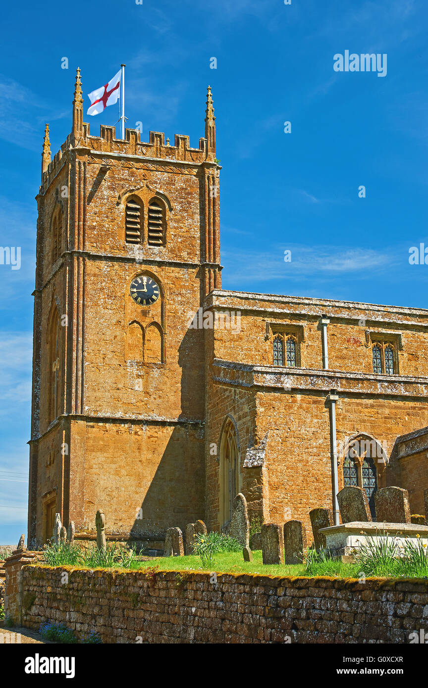All Saints Church dans l'Oxfordshire village de Wroxton est l'un des bénéfices de l'Ironstone des Eglises Banque D'Images
