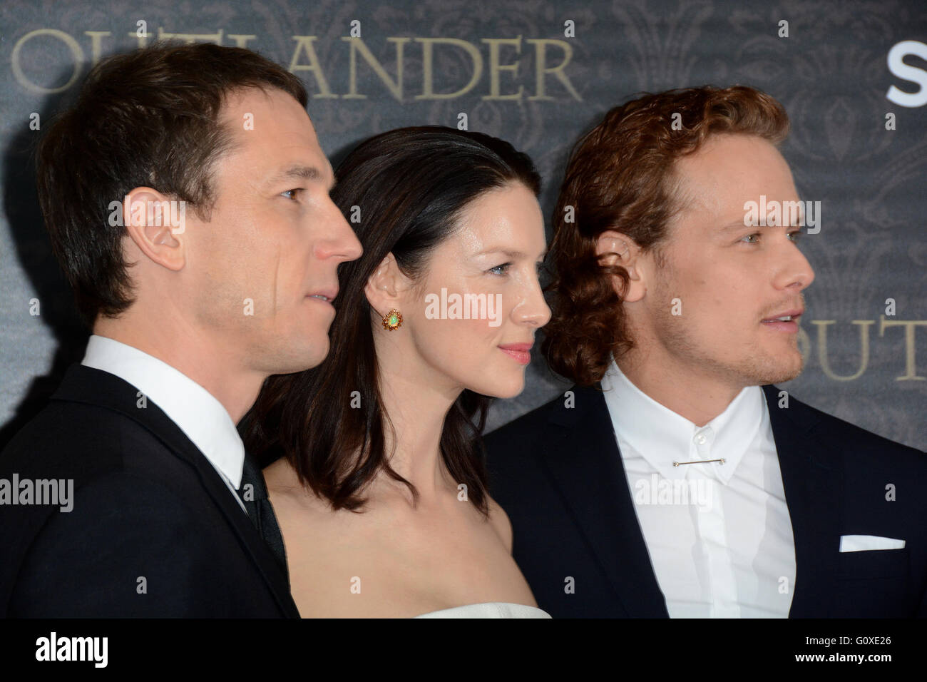 Outlander Saison 2 Premiere - Tapis rouge avec des arrivées : Tobias Menzies, Caitriona Balfe, Sam Heughan Où : New York, New York, United States Quand : 05 Avr 2016 Banque D'Images