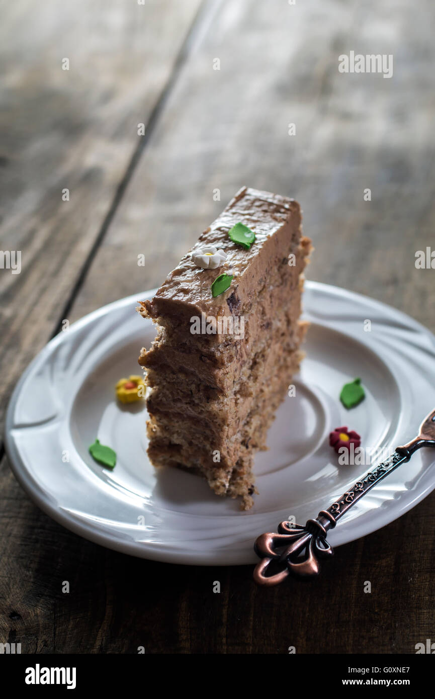 De délicieux gâteaux au chocolat sur la table, close-up Banque D'Images