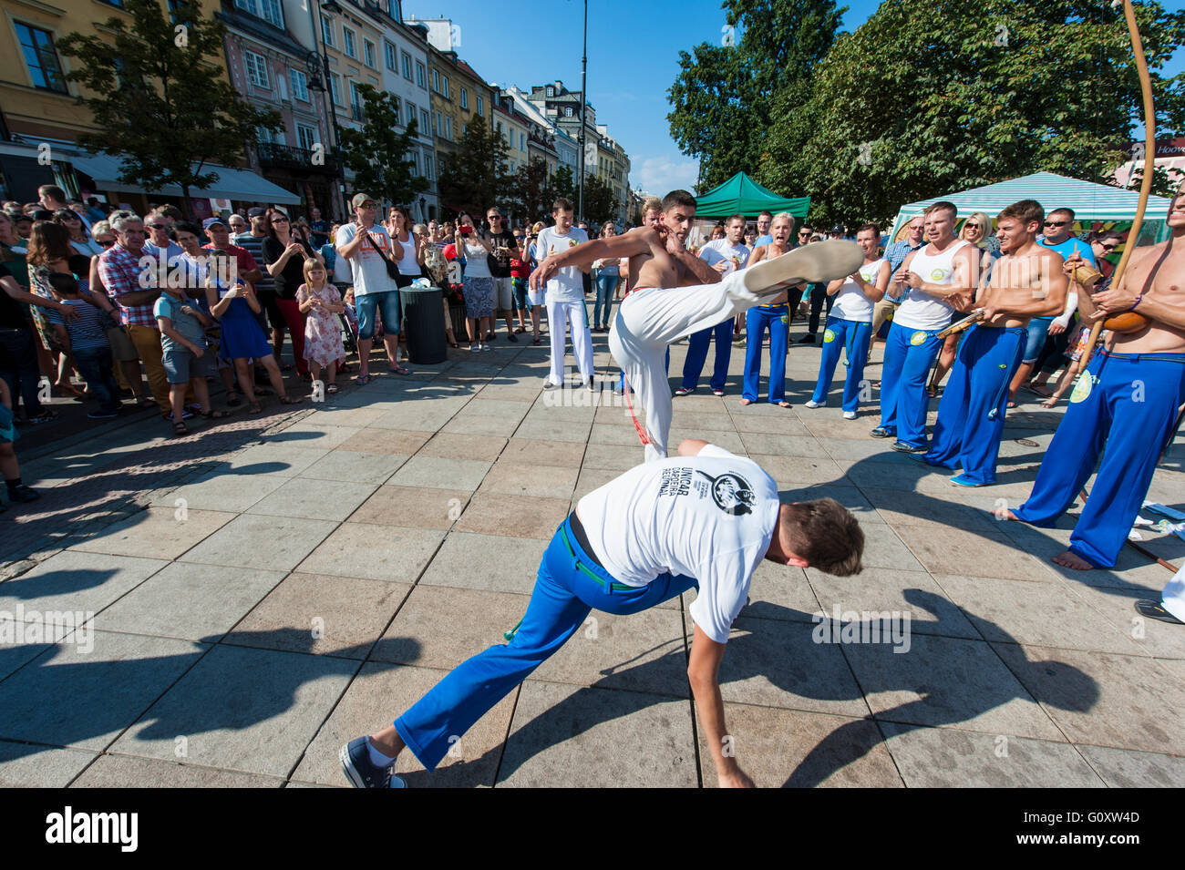 Événement en plein air dans la région de Krakowskie Przedmieście de Varsovie, la capitale de la Pologne. Banque D'Images