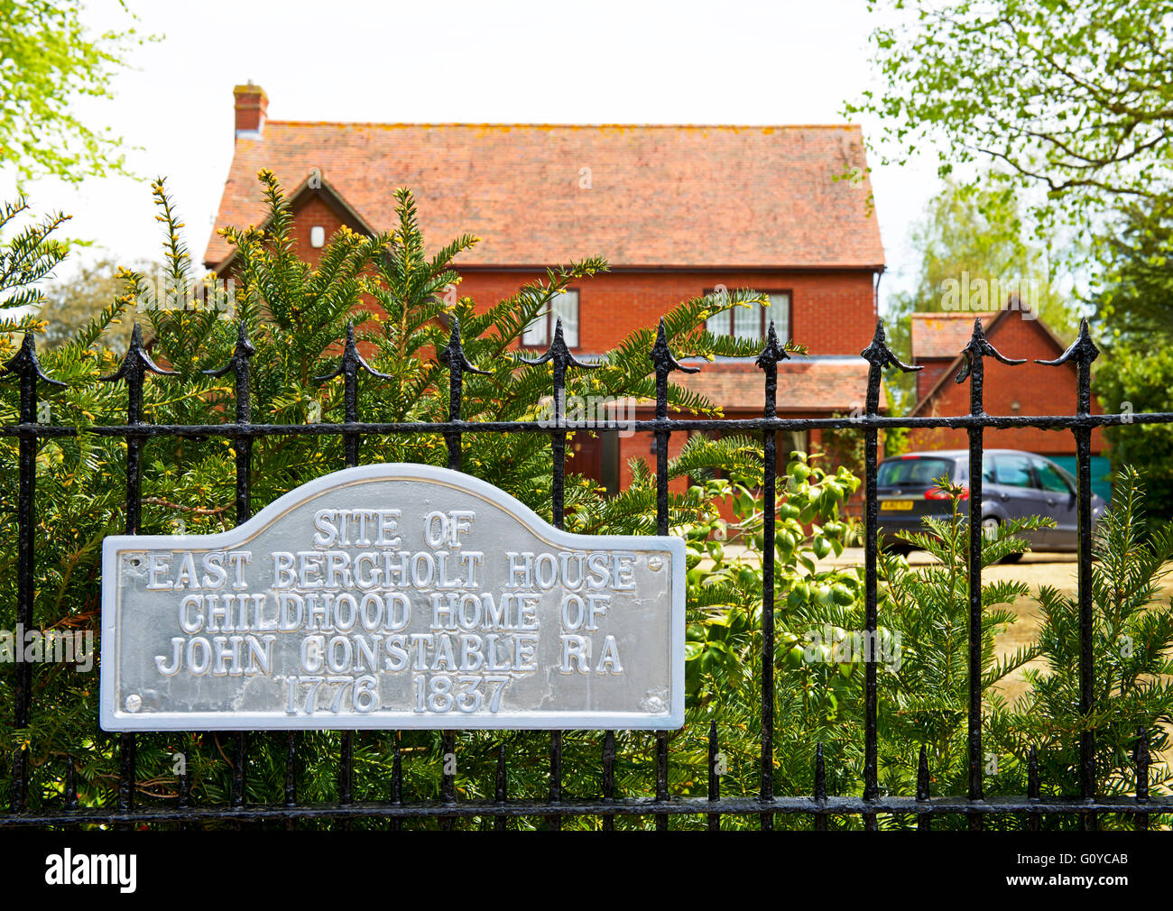 Signe sur l'emplacement de East Bergholt House, maison d'enfance de l'artiste John Constable, Suffolk, Angleterre, Royaume-Uni Banque D'Images