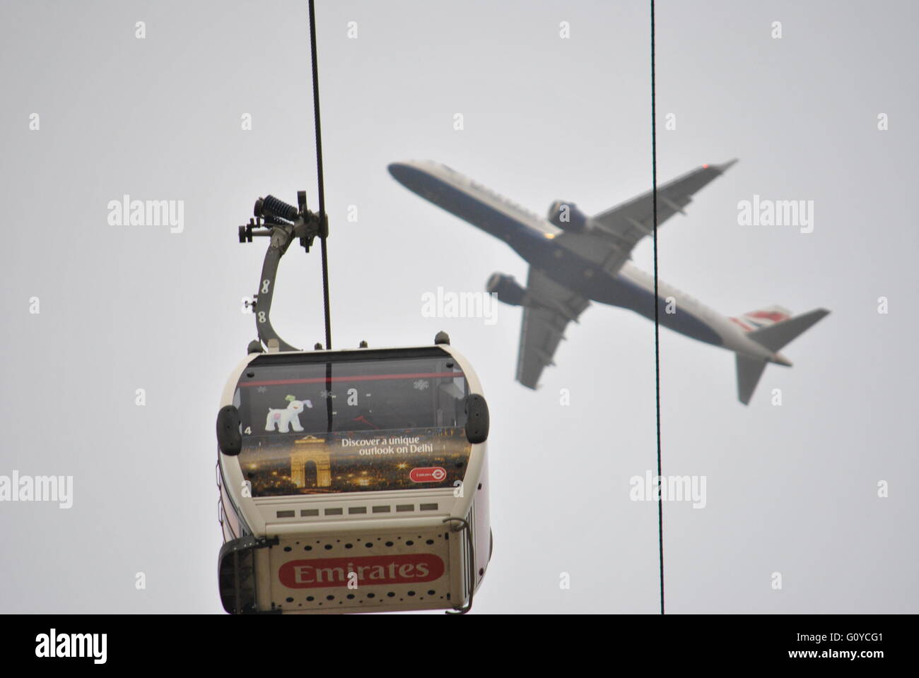 British Airways avion décolle de l'aéroport de London City. Prises de la Unis de la ligne d'air. Banque D'Images