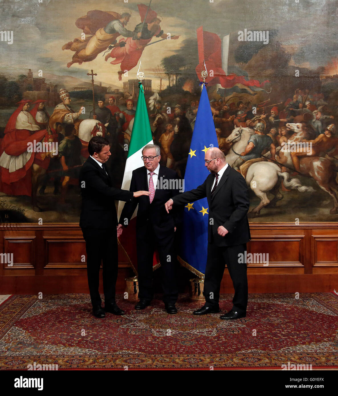 Rome, Italie. 5 mai, 2016. Matteo Renzi, Jean-Claude Juncker et Martin Schultz, Rome, 5 mai 2016. Le Premier ministre italien, rencontre le président de l'Union européenne et le président du Parlement européen Banque D'Images