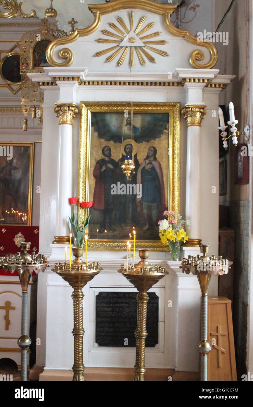 Ancienne icône sainte bénédiction Christ sous apôtres dans l'Eglise orthodoxe Saint Marie l'Egypte, Mai,1, 2016, le Bélarus, Vileyka Banque D'Images