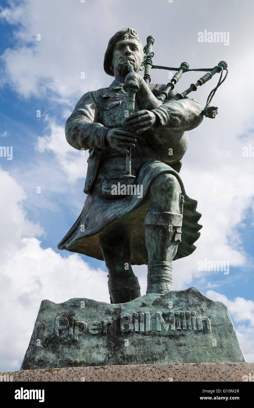 Statue de piper Bill Millin, Sword Beach, Caen, Calvados, Basse-Normandie, France Banque D'Images Statue de piper Bill Millin, Sword Beach, Caen, Calvados, Basse-Normandie, France Banque D'Images