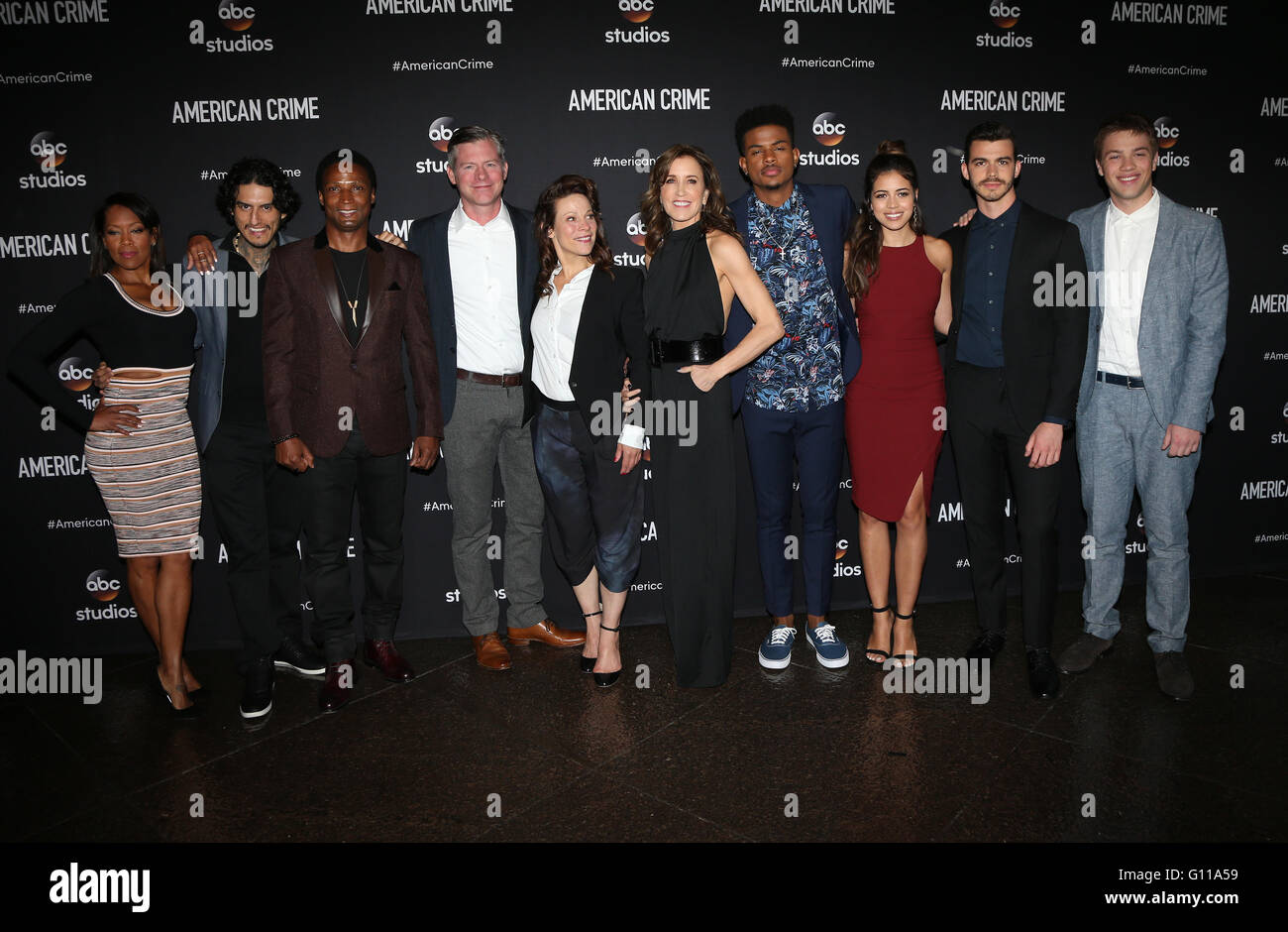 West Hollywood, CA, USA. 6 mai, 2016. 06 avril 2016 - West Hollywood, Regina King, Felicity Huffman, Lili Taylor, Angelique Rivera, Michael J. McDonald, Elvis Nolasco, Joey Pollari, Trevor Jackson, Richard Cabral, Connor Jessup. FYC Projection d'ABC's ''Crime'' tenue à Directors Guild of America. Crédit photo : F.Sadou/AdMedia Crédit : F.Sadou/AdMedia/ZUMA/Alamy Fil Live News Banque D'Images