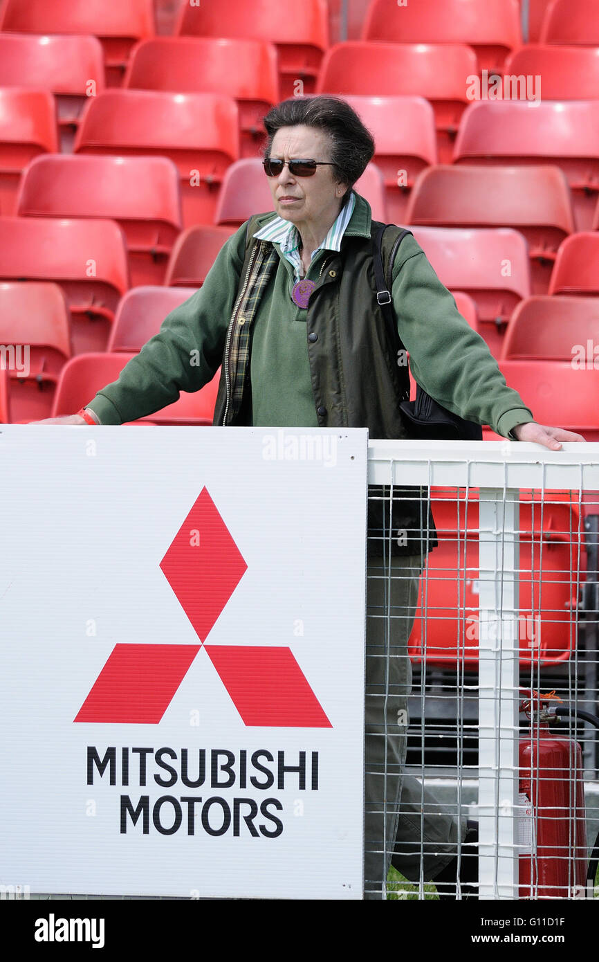 Badminton, Royaume-Uni. 07th Mai 2016. 07/05/2016. Badminton, Angleterre. Les essais de chevaux de badminton Mitsubishi Motors 2016. En action pendant la phase de l'ensemble du pays le jour 3. Les essais de chevaux de badminton Mitsubishi Motors ont lieu du 5 au 8 mai. Credit: Jonathan Clarke/Alay Live News Banque D'Images