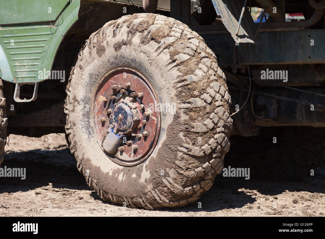 Roues d'un camion Banque D'Images