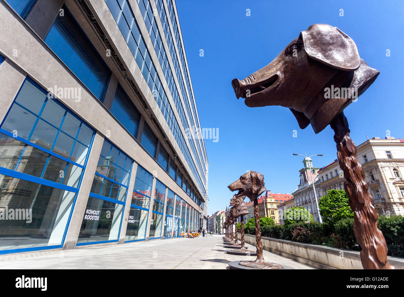 Ai Weiwei art - Zodiac chefs avant de la Galerie nationale, Holesovice, Prague, République tchèque, cochon Banque D'Images
