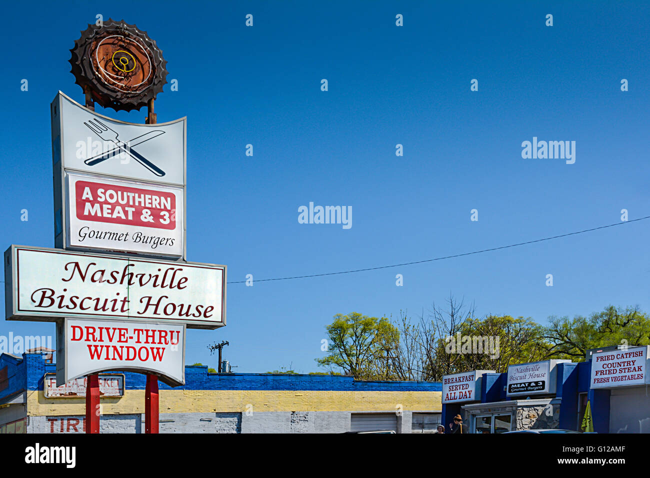 La déconnexion l'avant du petit, funky House Restaurant Biscuit Nashville dans l'Est de Nashville, TN sert le petit-déjeuner et de la viande et 3 Banque D'Images