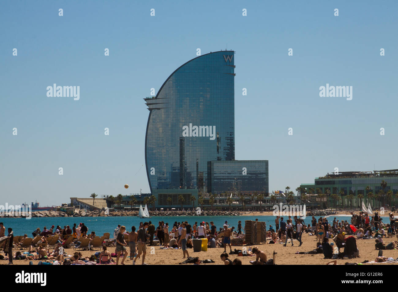W Barcelona Hotel Vu De La Plage Banque Dimages Photo