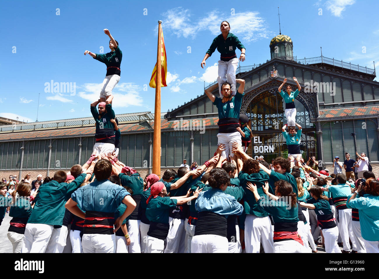 Castellers, en dehors de la naissance, est la tour construite traditionnellement en festivals. Barcelone, Catalogne, Espagne, Europe Banque D'Images