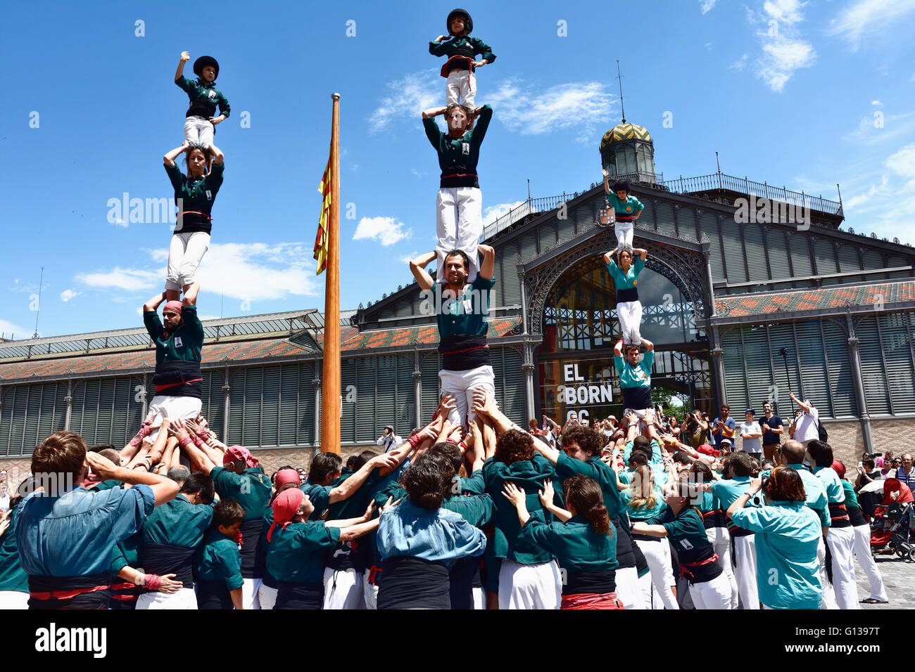 Castellers, en dehors de la naissance, est la tour construite traditionnellement en festivals. Barcelone, Catalogne, Espagne, Europe Banque D'Images