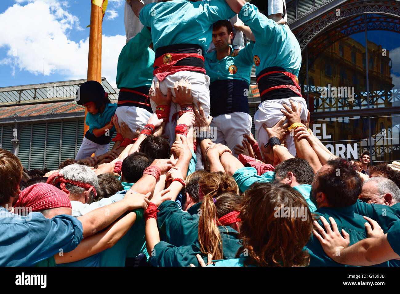 Castellers, en dehors de la naissance, est la tour construite traditionnellement en festivals. Barcelone, Catalogne, Espagne, Europe Banque D'Images