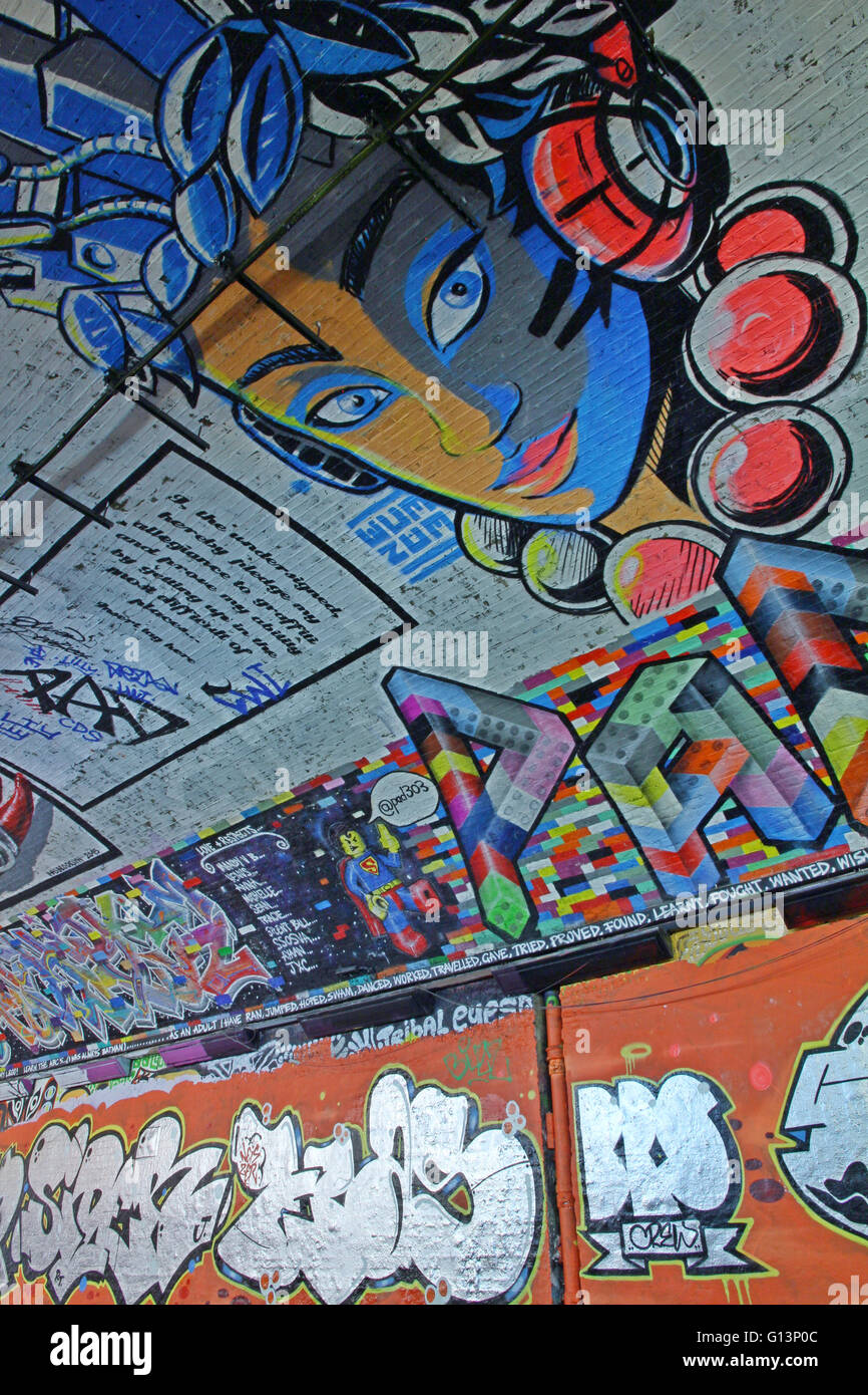 L'art du graffiti dans le tunnel St Leake, Londres. Aussi connu sous le nom de tunnel ou Tunnel Graffiti Banksy. Banque D'Images