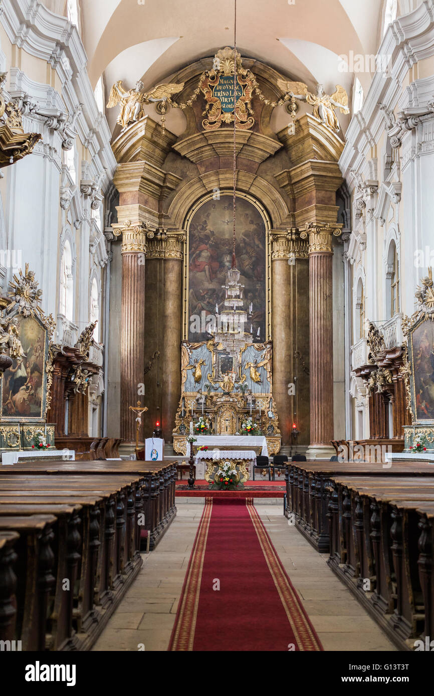 Dans une église de style gothique de l'église catholique romaine à Cluj-Napoca Banque D'Images