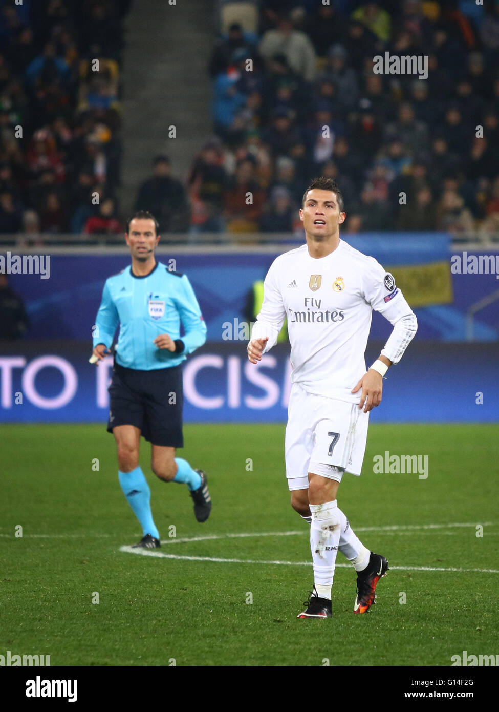 LVIV, UKRAINE - 25 NOVEMBRE 2015 : Cristiano Ronaldo du Real Madrid en action pendant l'UEFA Champions League match contre le FC Shakhtar Donetsk à l'arène du stade de Lviv Banque D'Images