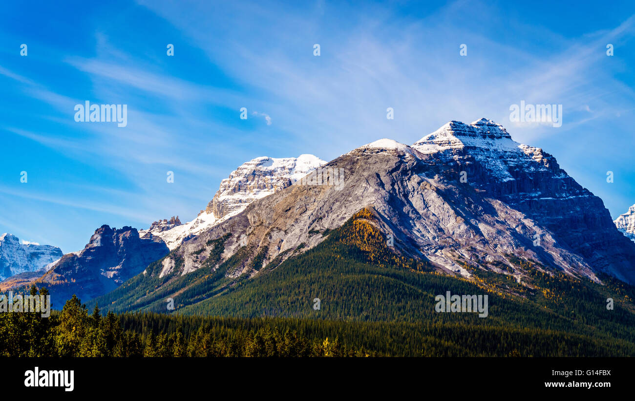 La majestueuse cathédrale Mountain dans le parc national Yoho dans les Rocheuses canadiennes au Canada Banque D'Images