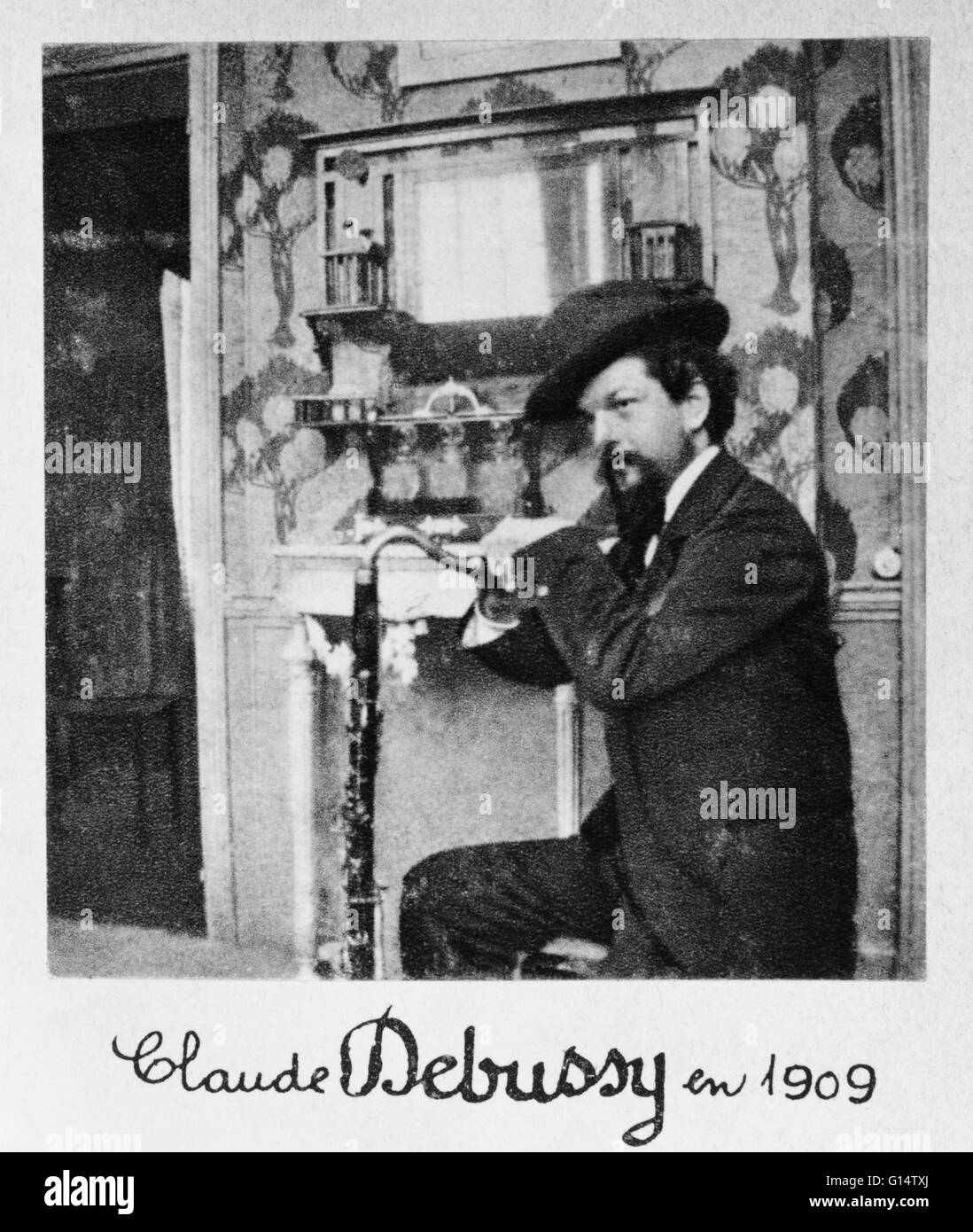 Claude-Achille Debussy (22 août 1862 - 25 mars 1918) était un compositeur français. Il a été l'une des figures les plus importantes travaillant dans le domaine de la musique impressionniste. Il est fait Chevalier de la Légion d'honneur en 1903. Un rôle capital dans la trans Banque D'Images