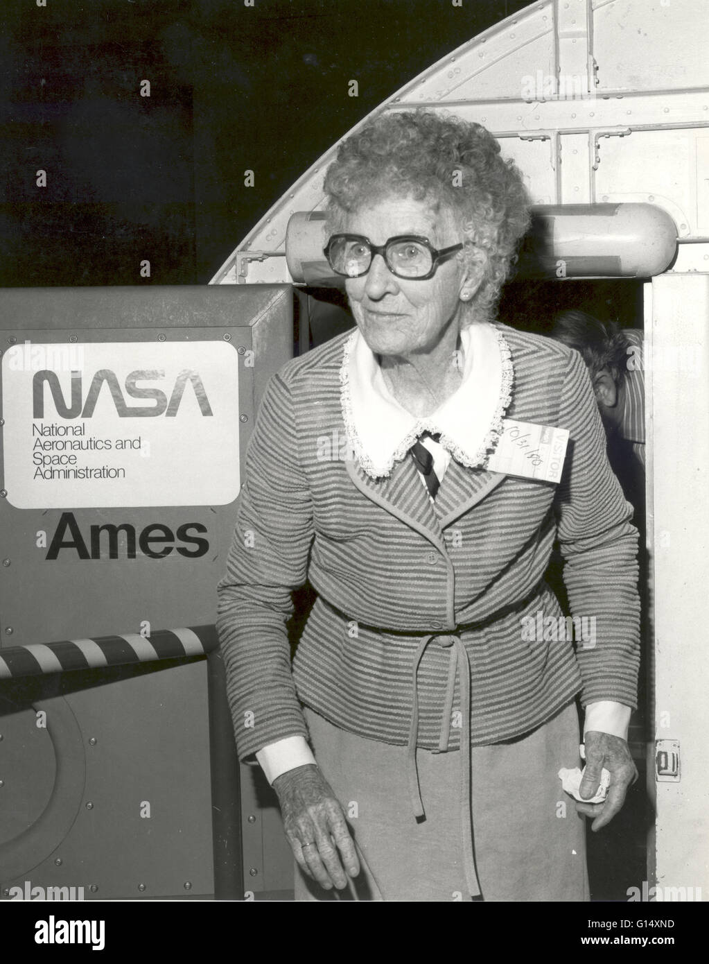 Snookie le Sud se dégage de l'avancée du simulateur de vol pour avions à Ames Research Center, 1980. Mary Neta Snook le sud (Février 14, 1896 - Mars 23, 1991) était un pionnier américain aviateur qui a réalisé une longue liste de premières. Elle a été la première fem Banque D'Images