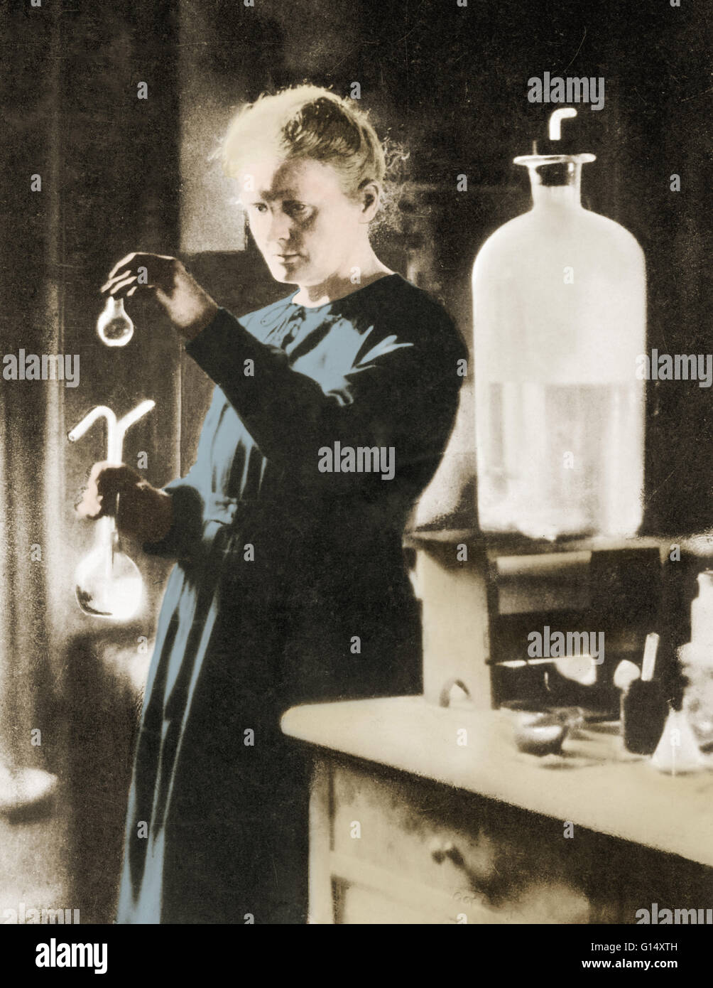 Marie Curie (1867-1934) était un physicien et chimiste Polish-French célèbre pour ses recherches novatrices sur la radioactivité. Elle a été la première personne à l'honneur avec deux Prix Nobel, physique et chimie. Elle a partagé son prix Nobel de physique 1903 avec son husba Banque D'Images