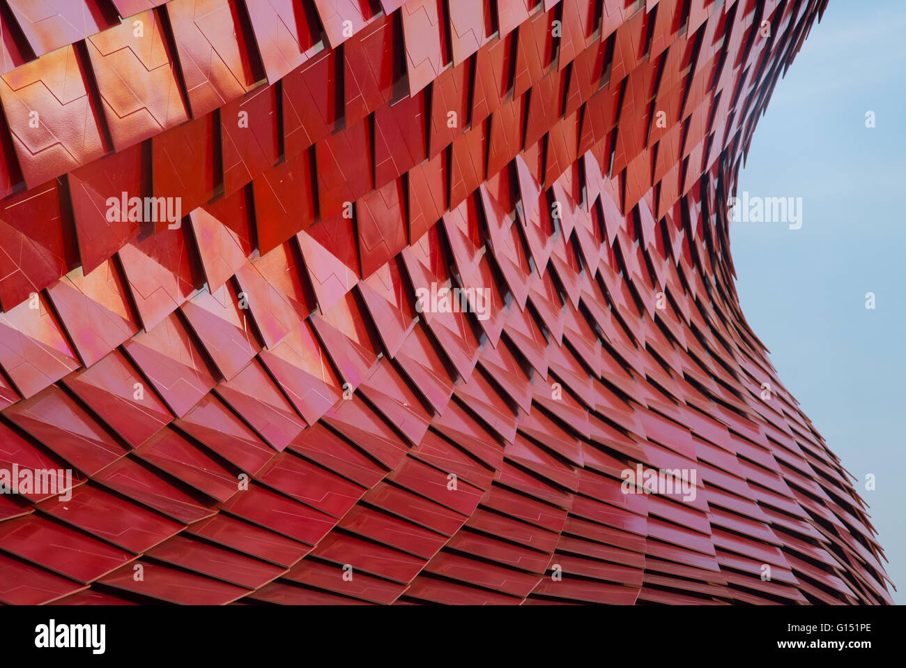 Résumé rouge dans l'architecture de la ville moderne Banque D'Images