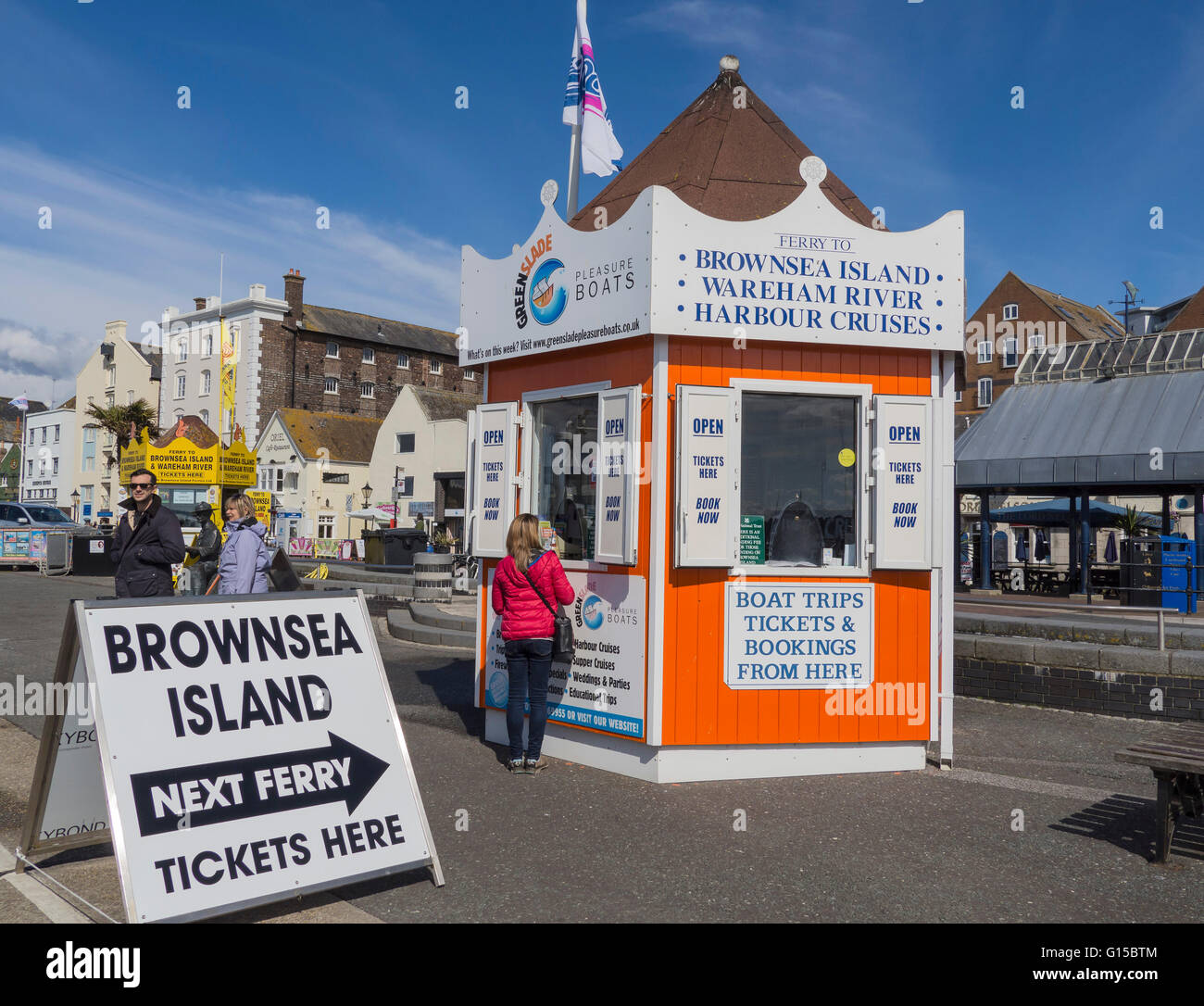Kiosque de billets pour les ferries, des excursions en bateau et des croisières à Poole Quay, Dorset, UK Banque D'Images