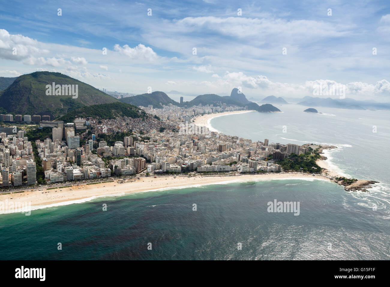 Les plages de Copacabana et d'Arpoador et la péninsule de l'Arpoador, Rio de Janeiro, Brésil, Amérique du Sud Banque D'Images