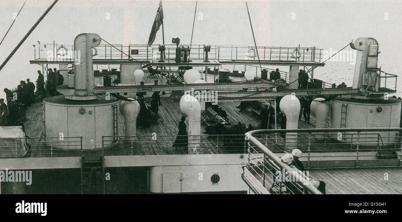 Photographie montrant l'arrière du Titanic. En 1912, le navire a appareillé de Southampton, en Angleterre, à New York. Le 14 avril 1912, le navire a heurté un iceberg près de Grand Banks et coule le lendemain. Seulement environ 700 personnes ont survécu à l'environ 2,20 Banque D'Images