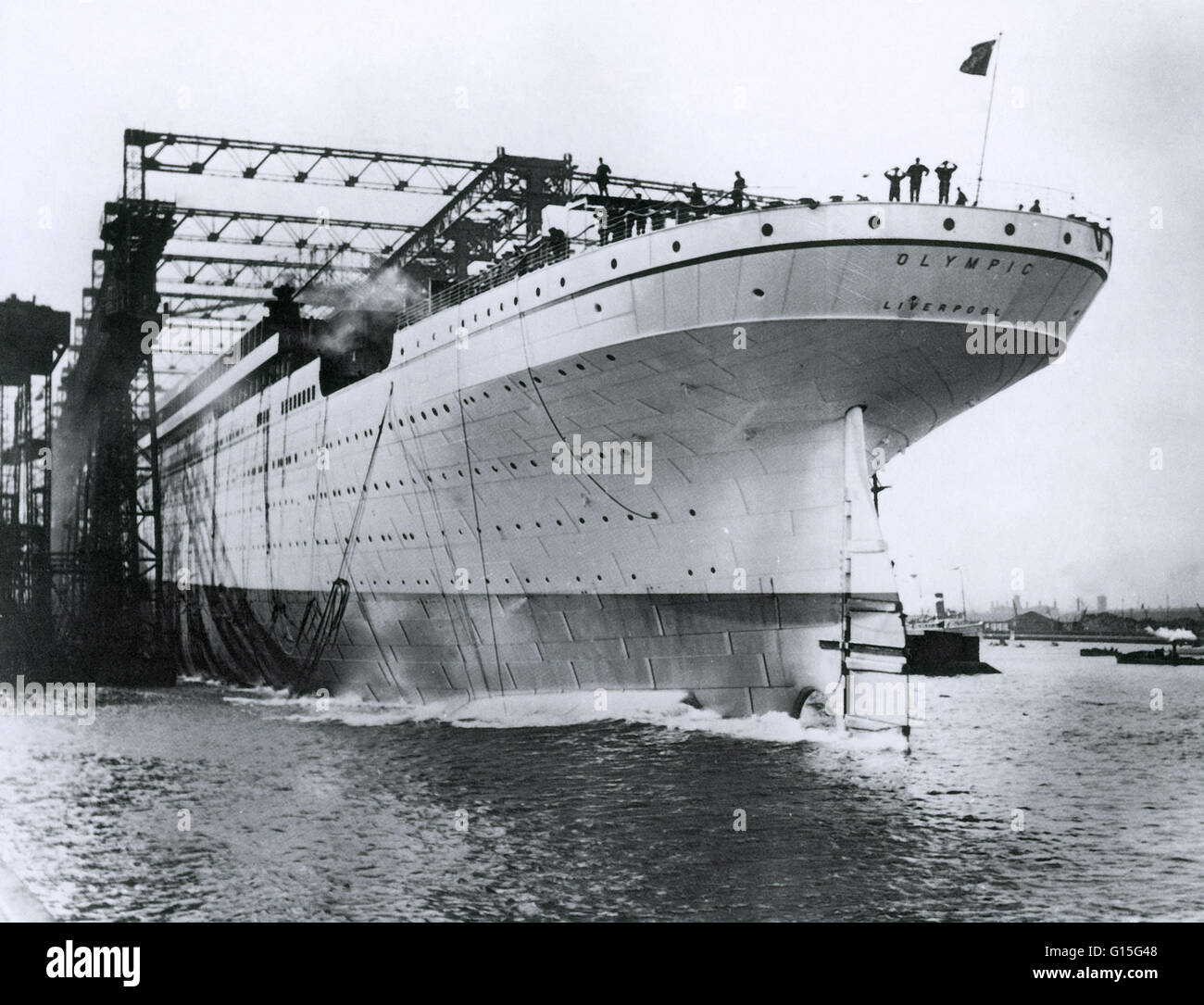 Le RMS Olympic est prêt pour les derniers préparatifs. Cette photographie est d'Octobre 20th, 1910, et le navire a été terminée le 31 mai 1911. Contrairement à d'autres navires construits par la White Star Line, à savoir, le Titanic et le Britannic Olympique RMS servi une longue et illustr Banque D'Images
