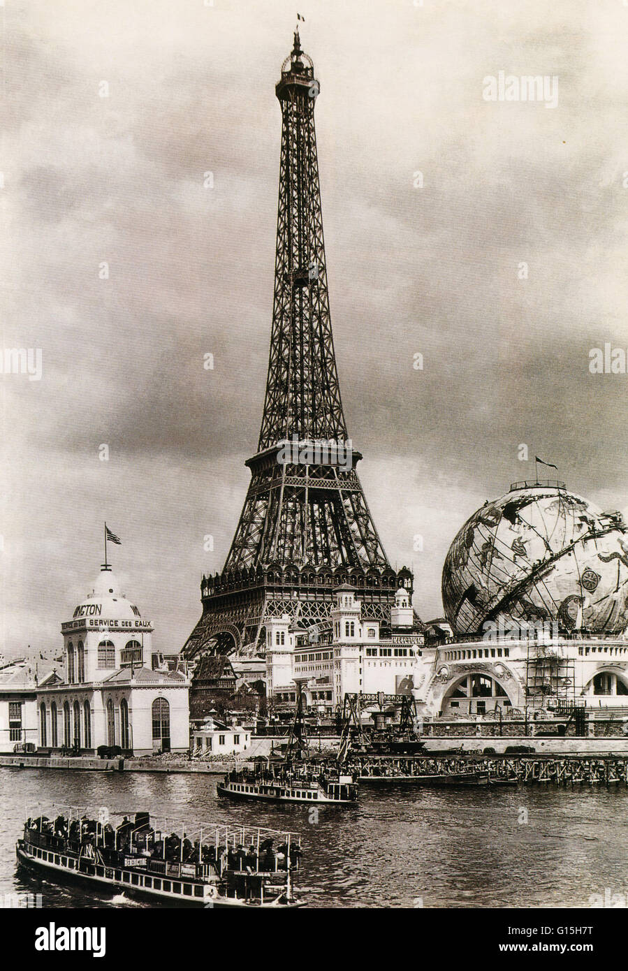 Ancienne Couleur De La Tour Eiffel 1900 paris eiffel Banque de photographies et d'images à haute résolution -  Alamy