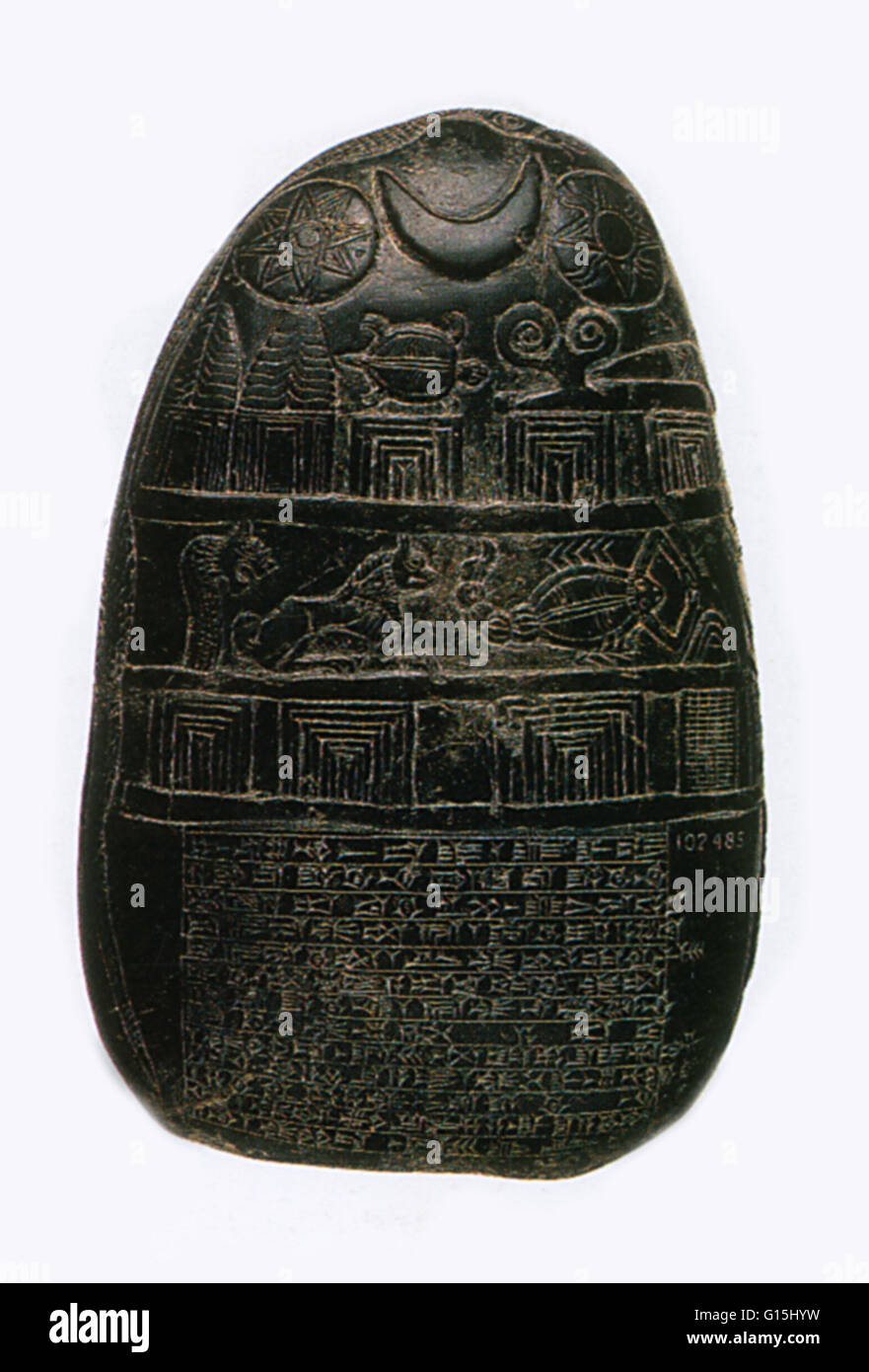Frontière babylonien, pierre ou kudurru, symboles représentant des dieux et déesses comme témoins à un accord juridique. L'original d'un kudurru serait conservé dans un temple, et une copie du contrat d'argile serait donné à un propriétaire pour l'utiliser comme une frontière Banque D'Images
