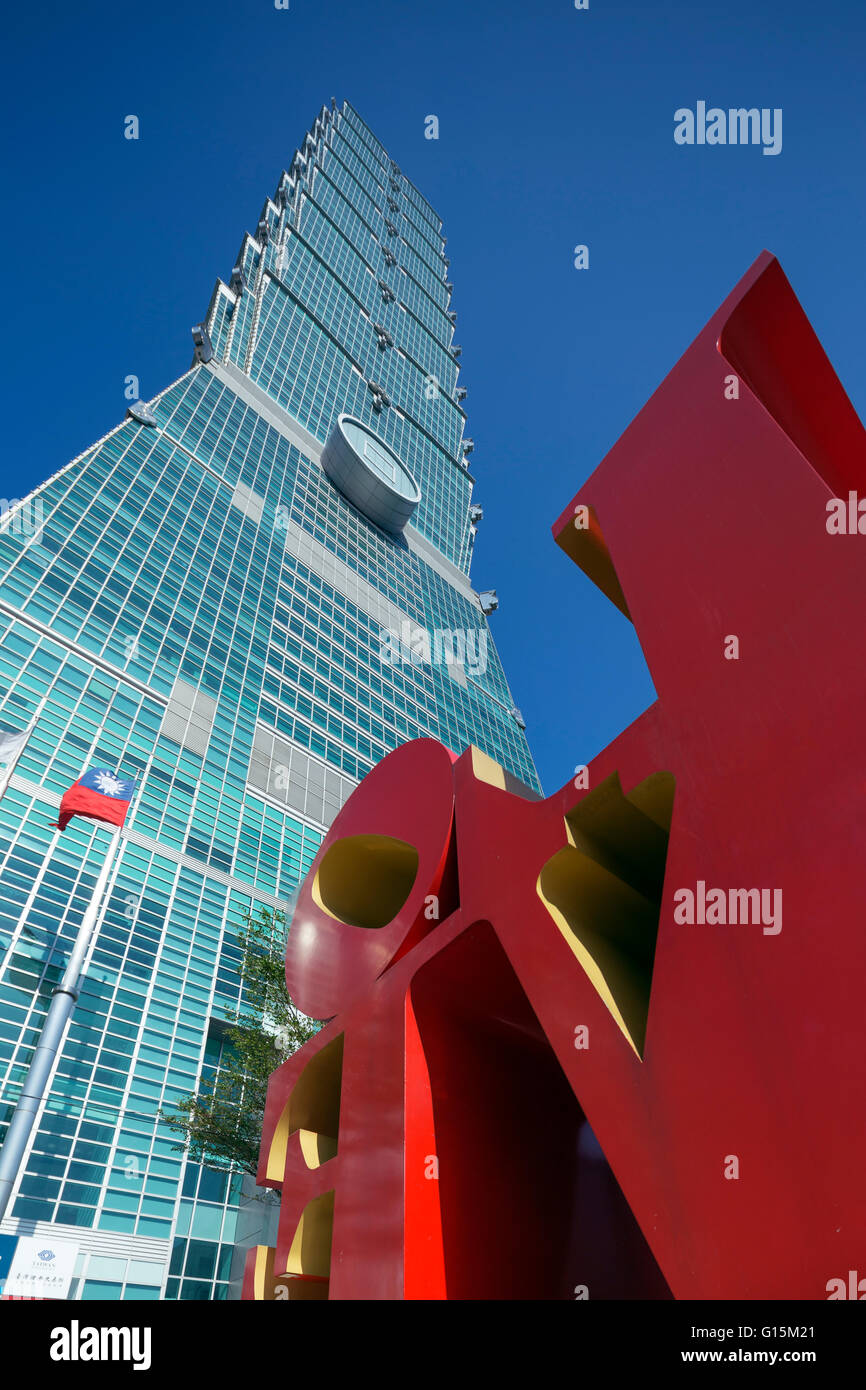 Taipei 101 et l'amour statue de Robert Indiana, Taipei, Taïwan, l'Asie Banque D'Images