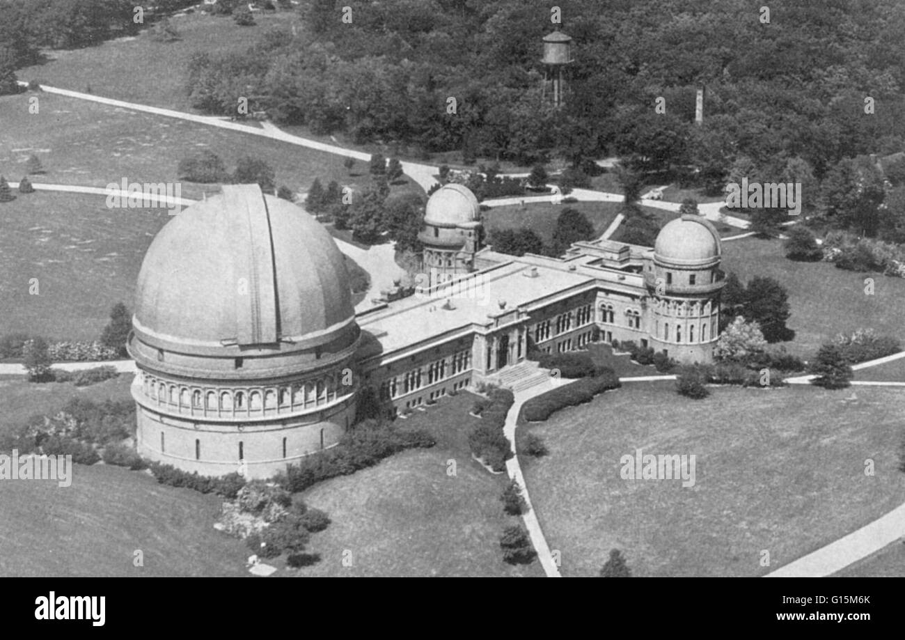 L'Observatoire Yerkes, Williams Bay, Wisconsin en 1937. Fondée en 1892 par Charles Tyson Yerkes, l'institution appartient à l'Université de Chicago. Le grand dôme à la gauche abrite le 40 pouces (1,02 m), le plus grand télescope réfracteur réfracteur achromatique Banque D'Images