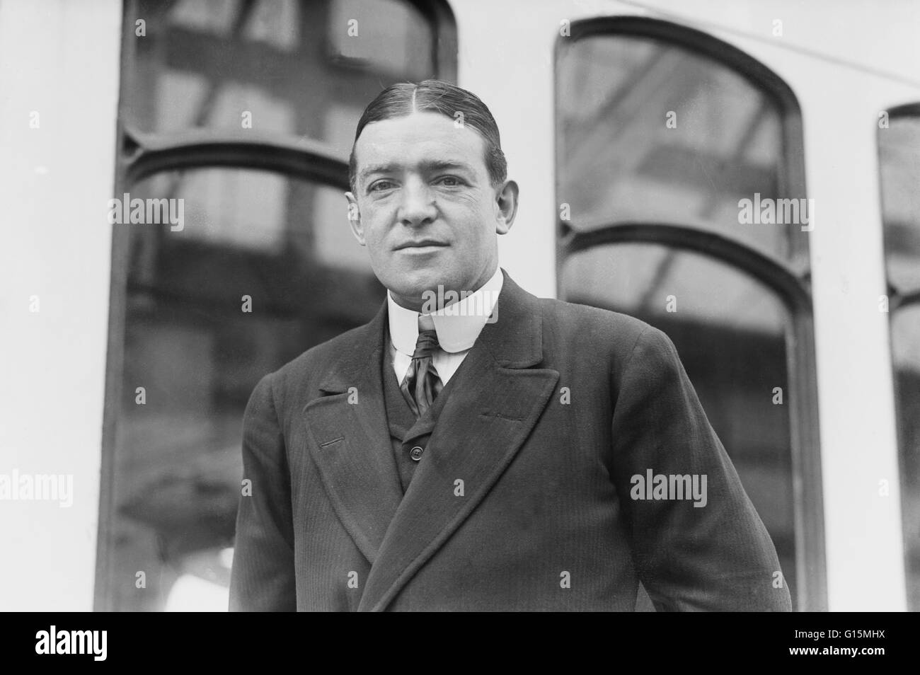 Ernest Henry Shackleton (1874 - 1922), en 1914, l'explorateur irlandais de l'Antarctique. Shackleton est né dans le comté de Kildare, Irlande, et a servi comme officier subalterne sur le Capitaine Scott's 1901 National Antarctic Expedition. En 1909, il conduit sa propre expédition vers Ant Banque D'Images