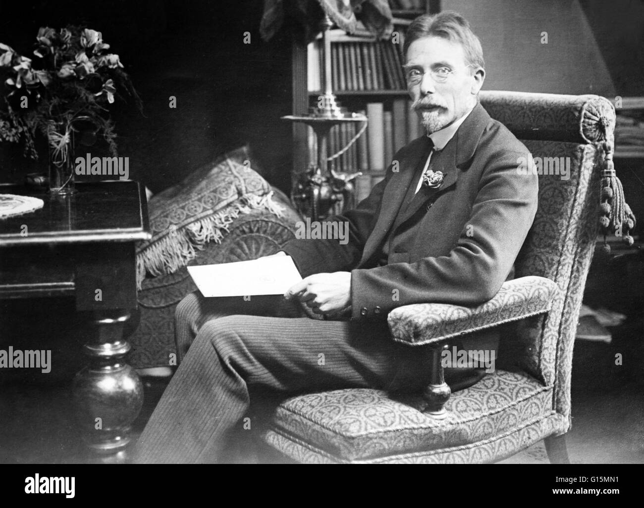 Schack August Steenberg Krogh (Novembre 15, 1874 - Septembre 13, 1949) était un zoophysiologist et pionnier dans les études comparatives sur les animaux. Il a apporté un certain nombre de découvertes fondamentales dans plusieurs domaines de la physiologie, et est célèbre pour de Banque D'Images