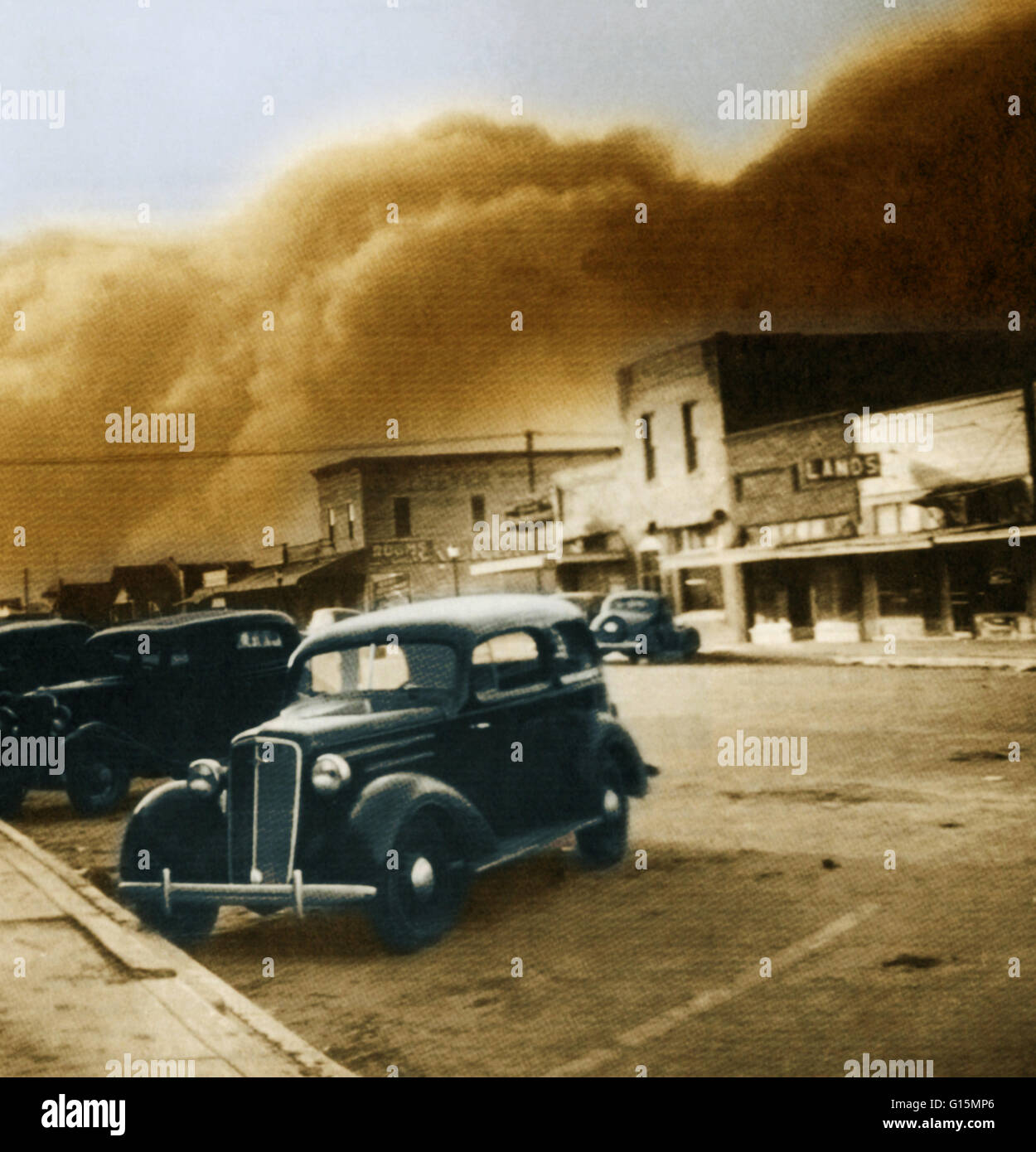 Elkhart, Indiana, s'accroupit devant l'un des terribles tempêtes de noir qui a frappé la communes de la Poussière tout au long des années 30. Elkhart enorgueillie d'être la "capitale de la Nation de blanc', mais pour 10 ans il récolté peu mais la poussière. En 1933, Banque D'Images