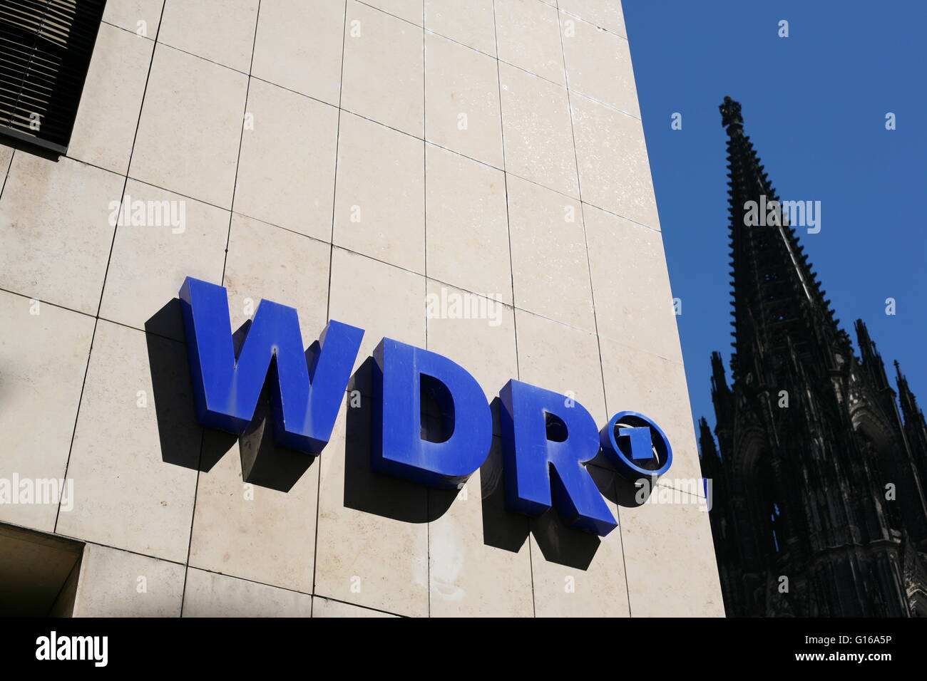 Logo de la WDR, de la télévision de l'Allemagne de l'Ouest et d'une station de radio WDR à Cologne, Allemagne Banque D'Images