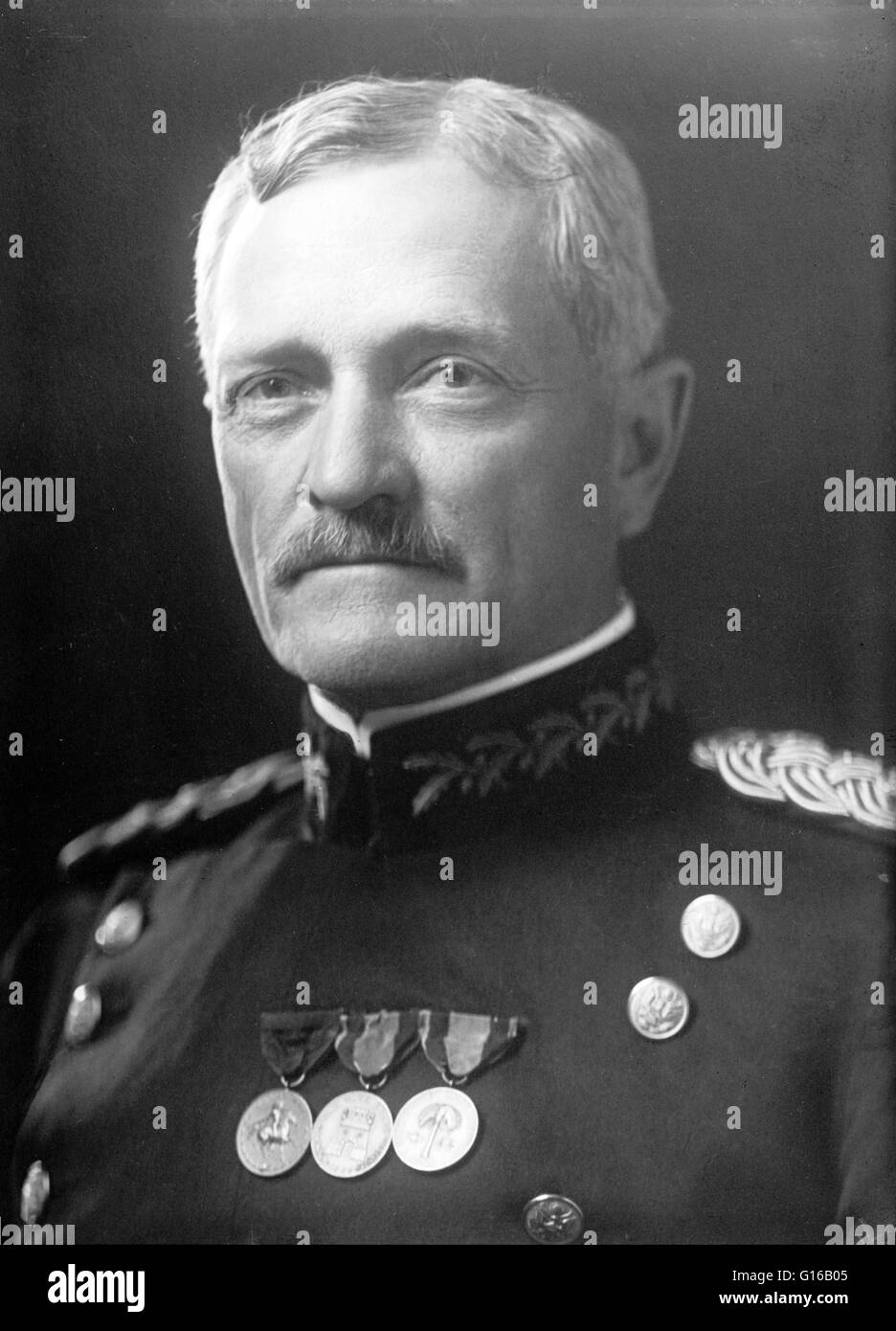 John Joseph "Black Jack" Pershing (Septembre 13, 1860 - Juillet 15, 1948) était un officier général dans l'armée des États-Unis. Il est diplômé de West Point dans l'été 1886. En 1892, il est promu premier lieutenant et prend le commandement d'une troupe de la 10t Banque D'Images