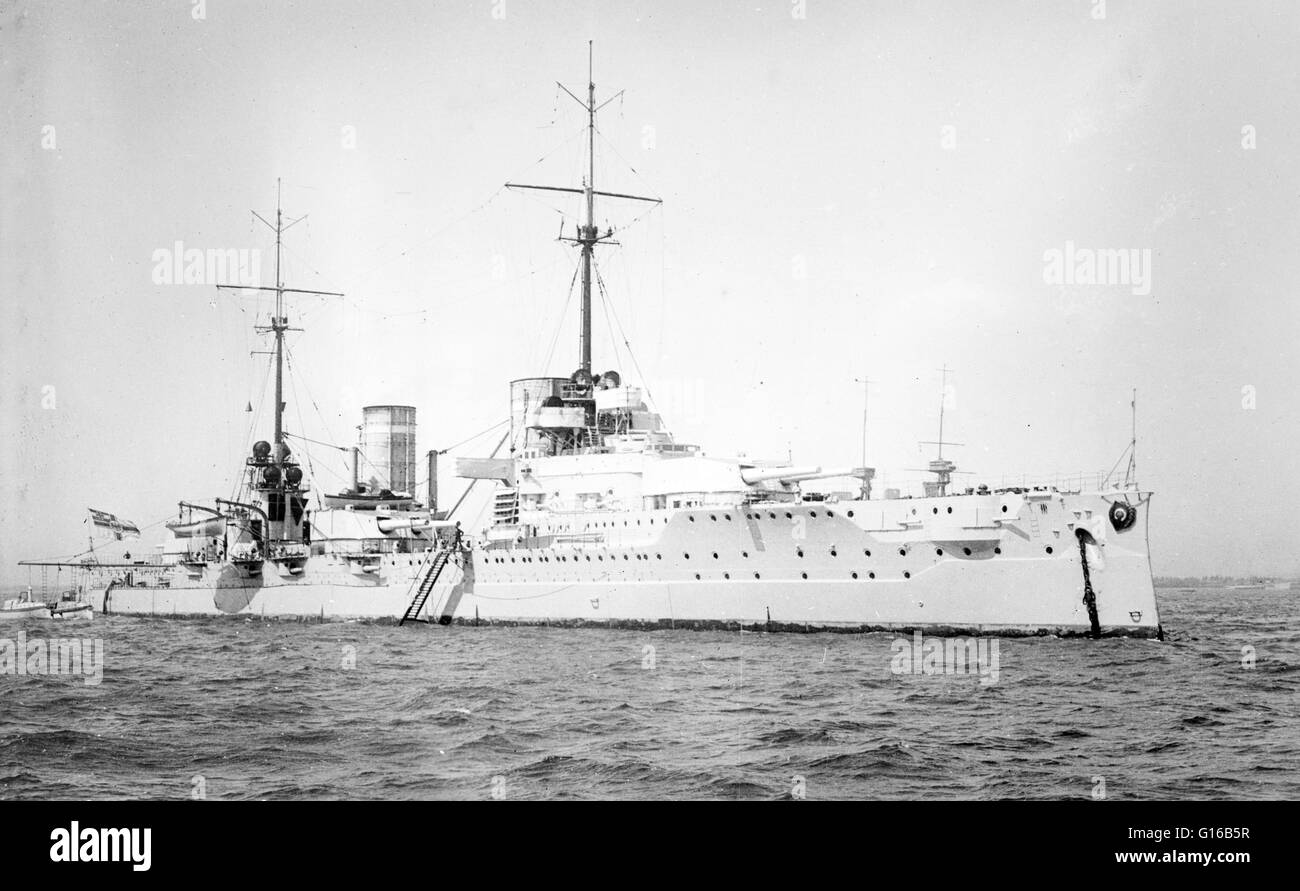 Le Von Der Tann qui a servi pendant la Première Guerre mondiale. SMS Von der Tann ?était le premier cuirassé construit pour la Marine impériale allemande, ainsi que le premier grand navire de guerre à turbine. Au moment de sa construction, elle a été le plus rapide dreadnought- Banque D'Images