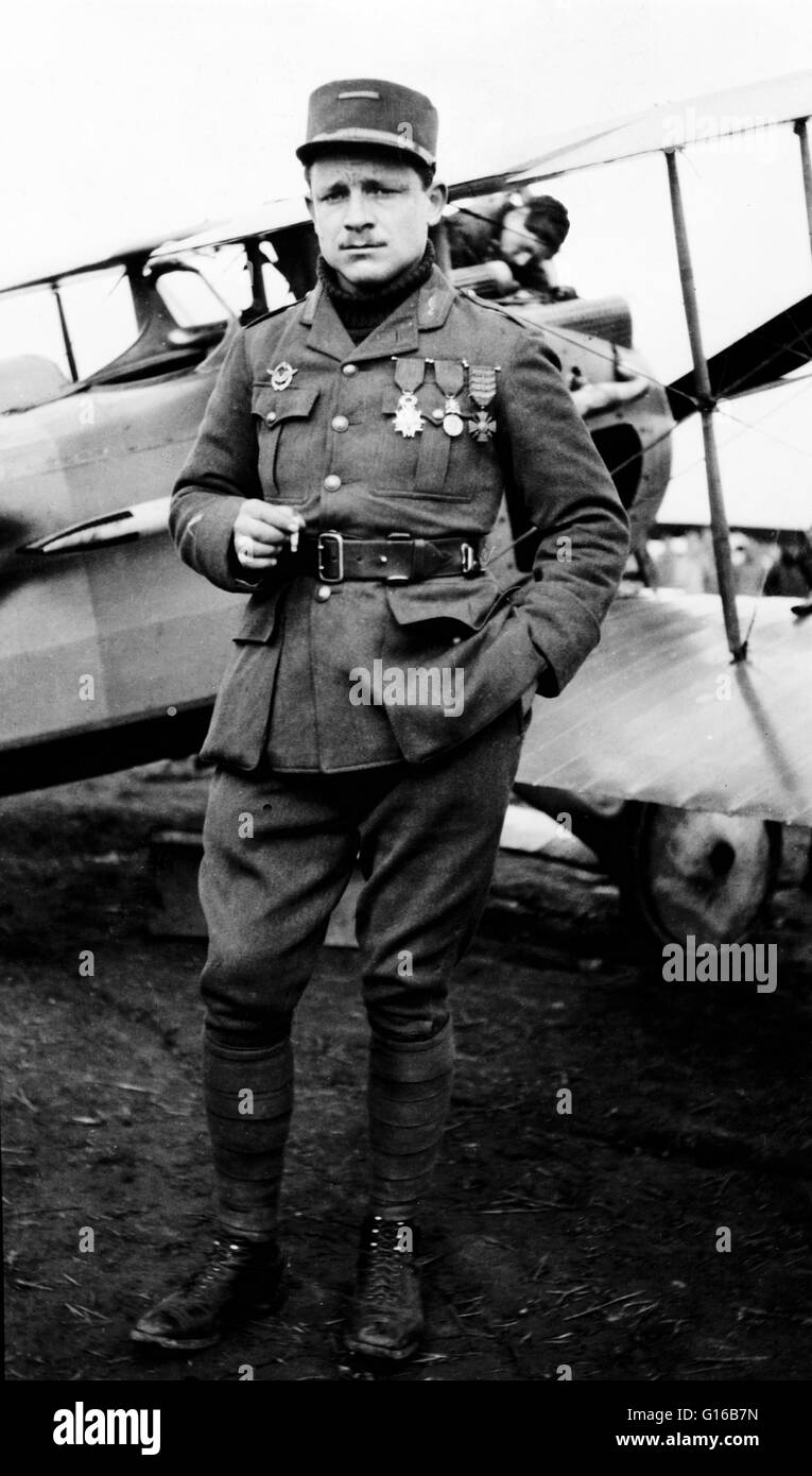 Le Lafayette Escadrille était une escadrille de l'escadron () de l'Air Service, l'Aéronautique Militaire, pendant la Première Guerre mondiale, composée en grande partie de l'American volunteer pilotes volant fighters. Raoul Gervais Lufbery (Mars 14, 1885 - Mai 19, 1918) était un Fren Banque D'Images