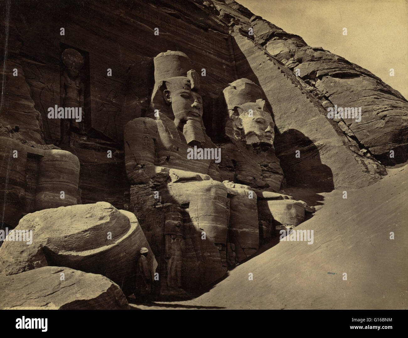 Intitulé : "Abou Simbel". Les temples d'Abou Simbel sont deux temples de roche massive à Abou Simbel en Nubie, dans le sud de l'Égypte. Les deux temples ont été sculptées dans la montagne pendant le règne du Pharaon Ramsès II au 13ème siècle avant notre ère. Construire Banque D'Images