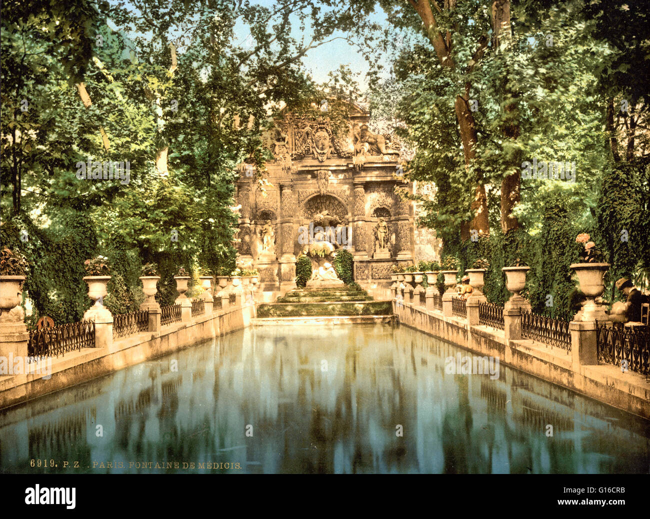 Les Jardins du Luxembourg, le Medici fontaines, Paris, France circa 1890-1900, Detroit Publishing Company. Le Jardin du Luxembourg, ou les jardins du Luxembourg, est le deuxième plus grand parc public de Paris. Le parc est le jardin du Sénat français, qui est sa Banque D'Images